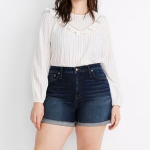 Madewell Curvy High-Rise Denim Shorts in Canterdale Wash